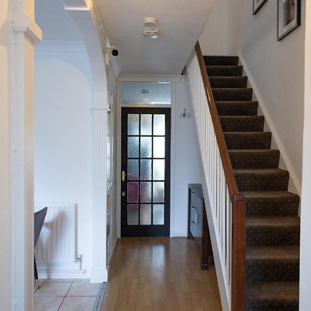 London - 4 Bed - Sleeps 8 - Garden - Pet Friendly Villa Exterior foto