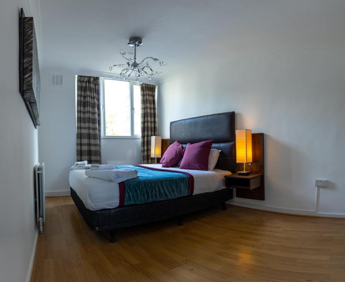 London - 4 Bed - Sleeps 8 - Garden - Pet Friendly Villa Exterior foto
