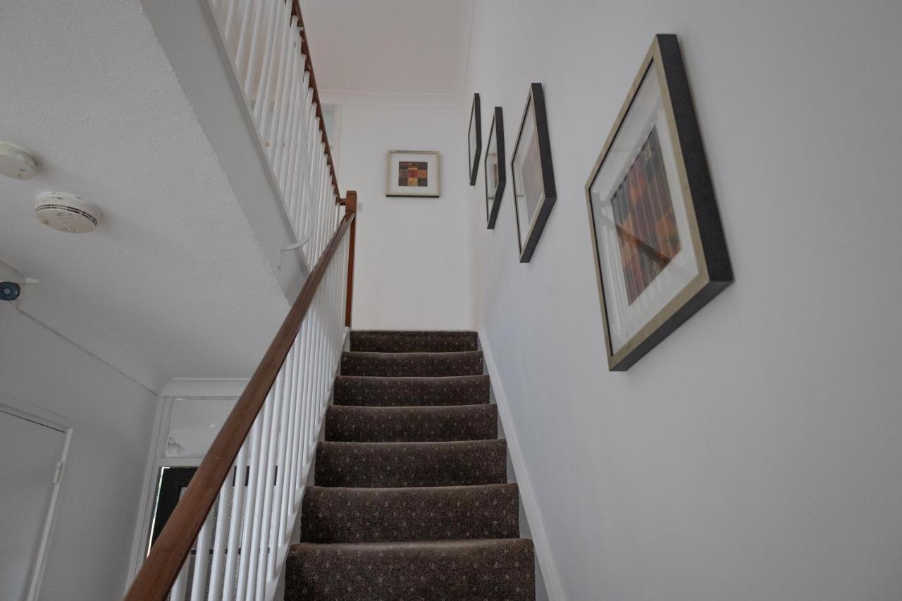 London - 4 Bed - Sleeps 8 - Garden - Pet Friendly Villa Exterior foto